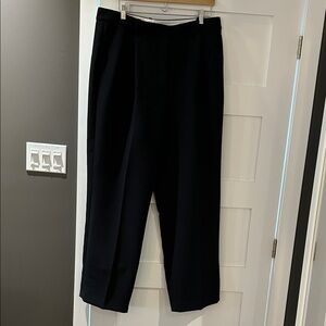 Aritzia Effortless Women's Black Dress Pants